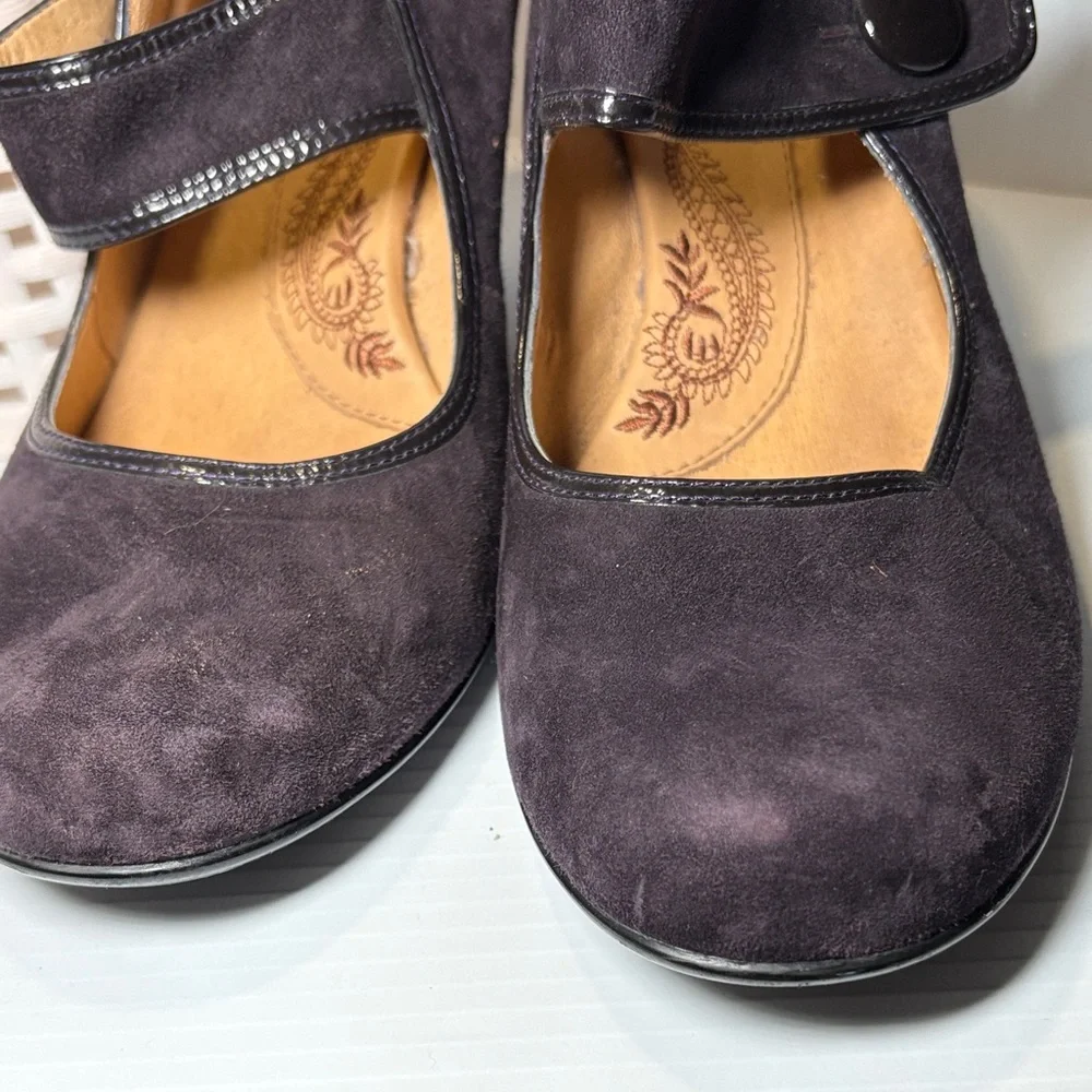 Sofft Women's heels. Size 12. Listed as black suede is a deep deep purpley black